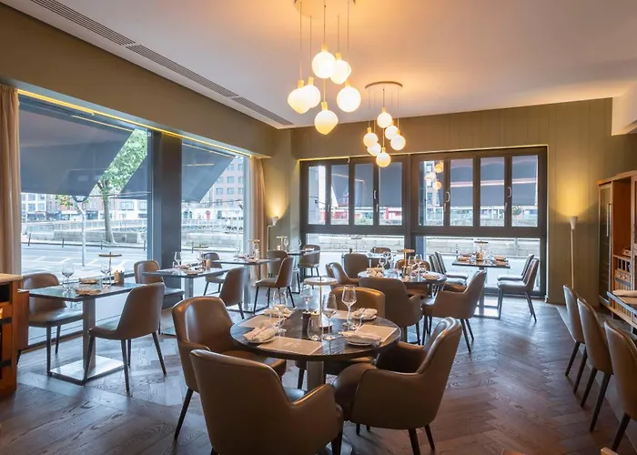 The Morrison Dublin, Curio Collection By Hilton 5*