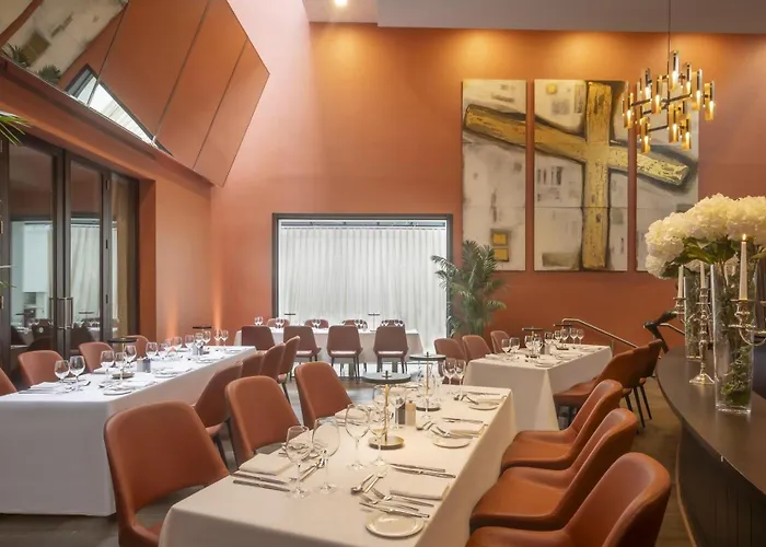 The Morrison Dublin, Curio Collection By Hilton 5*