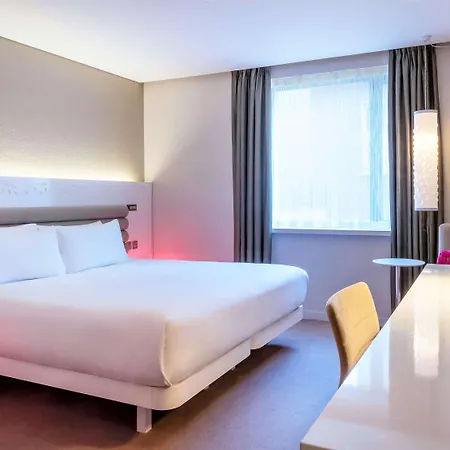 The Morrison Dublin, Curio Collection By Hilton Dublin