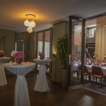 The Morrison Dublin, Curio Collection By Hilton 5*