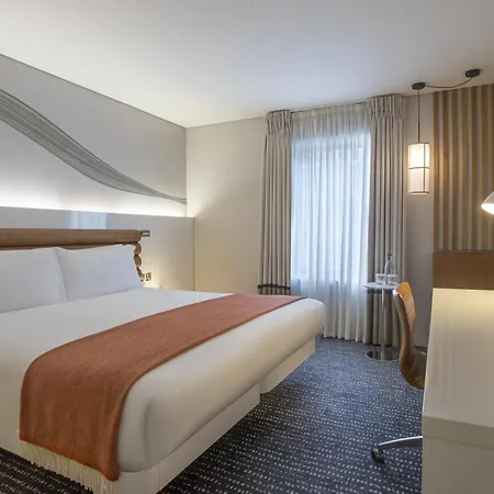The Morrison Dublin, Curio Collection By Hilton 5*