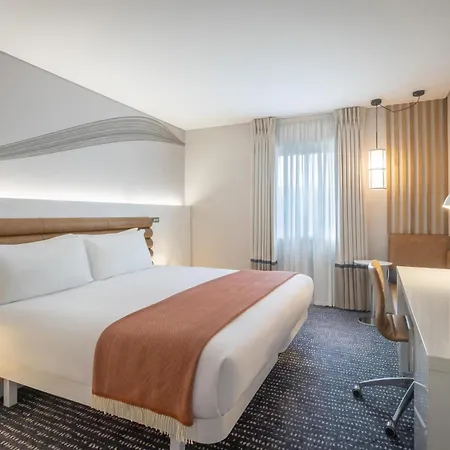 The Morrison Dublin, Curio Collection By Hilton 5*