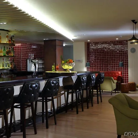 Hotel The Morrison Dublin, Curio Collection By Hilton 5*
