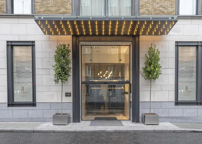 מלון The Morrison Dublin, Curio Collection By Hilton דבלין
