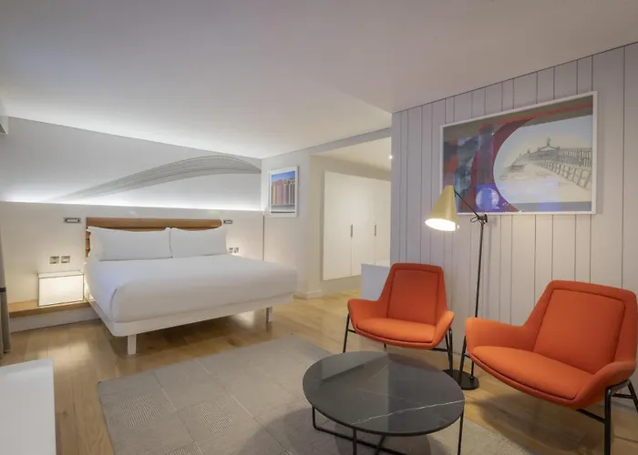 מלון The Morrison Dublin, Curio Collection By Hilton דבלין