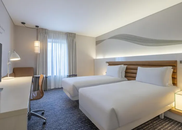 מלון The Morrison Dublin, Curio Collection By Hilton דבלין