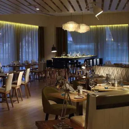 Hotel The Morrison Dublin, Curio Collection By Hilton 5*